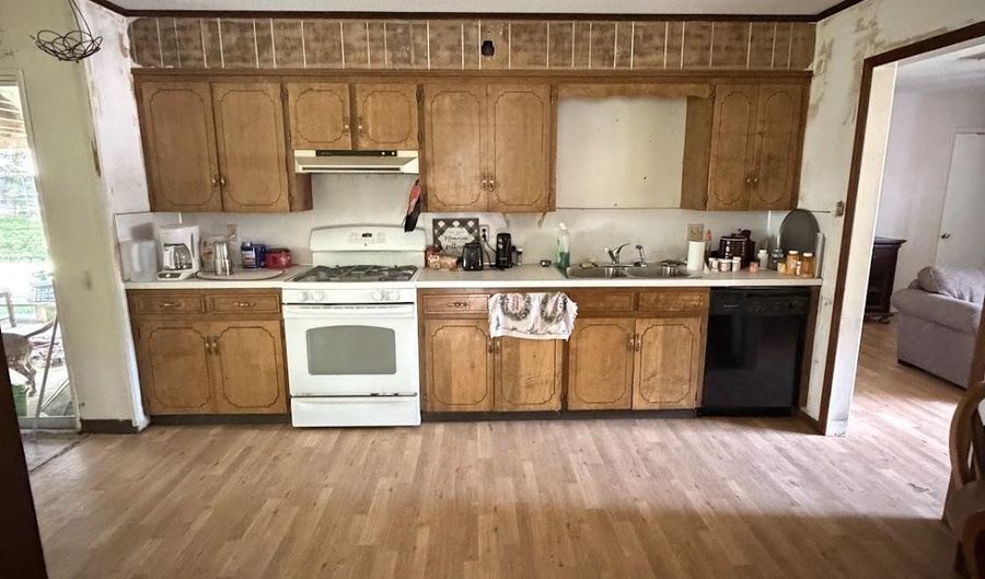 504 Newcomb Dr, Benton, AR 72015 - 4 Beds, 2 Bath