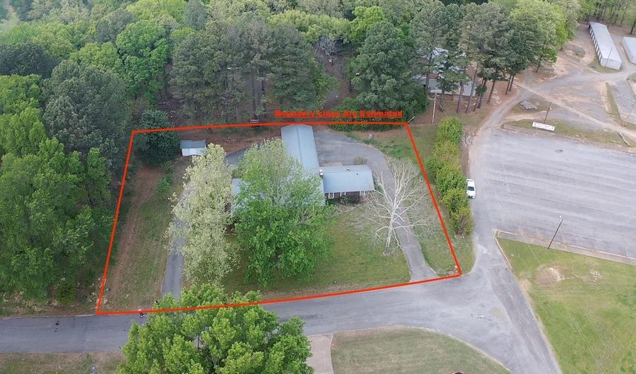 102 Club House Dr, Bald Knob, AR 72010 - 5 Beds, 3 Bath