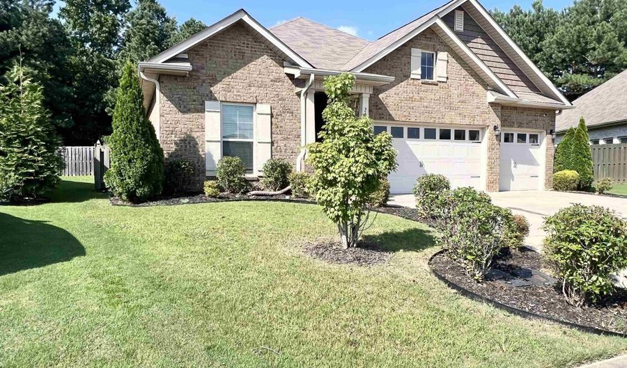 26906 Mill Creek Dr, Athens, AL 35613 - 4 Beds, 3 Bath
