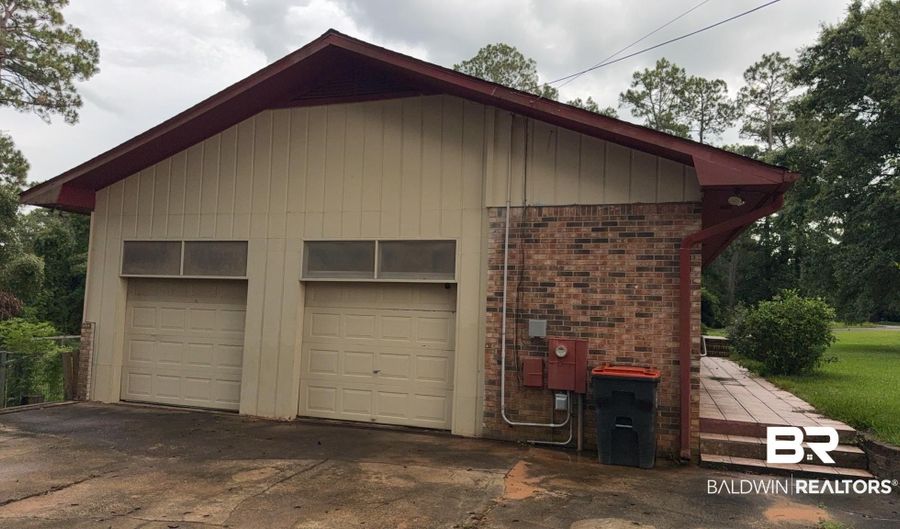502 Bradley Ave, Bay Minette, AL 36507 - 6 Beds, 3 Bath