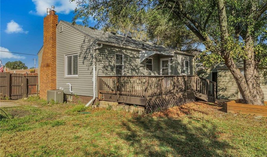 234 33rd Ave N, St. Cloud, MN 56303 - 3 Beds, 2 Bath