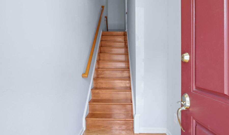 20421 TRAILS END Ter, Ashburn, VA 20147 - 2 Beds, 3 Bath