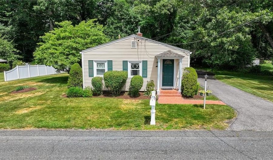 71 Roland St, Cumberland, RI 02864 - 2 Beds, 1 Bath