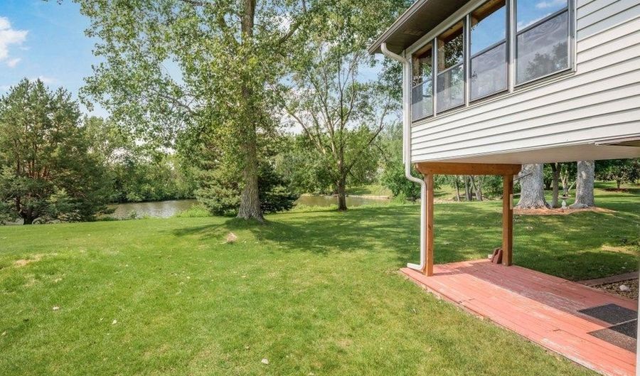 14369 Glenda Dr, Apple Valley, MN 55124 - 3 Beds, 3 Bath