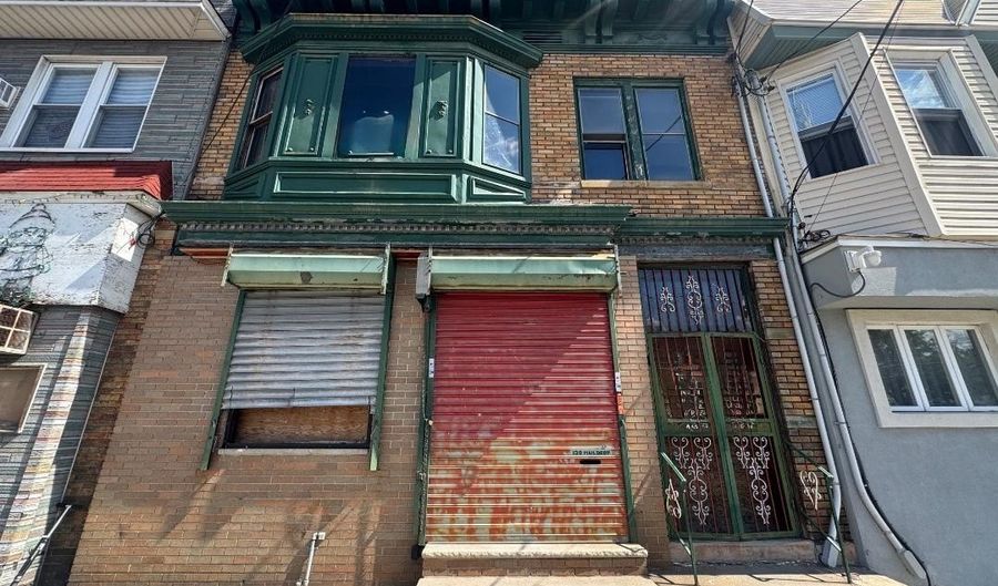 120 KENNEDY Blvd, Bayonne, NJ 07002 - 4 Beds, 4 Bath