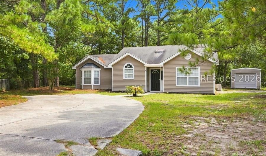 8 Star Magnolia Dr, Beaufort, SC 29907 - 3 Beds, 2 Bath