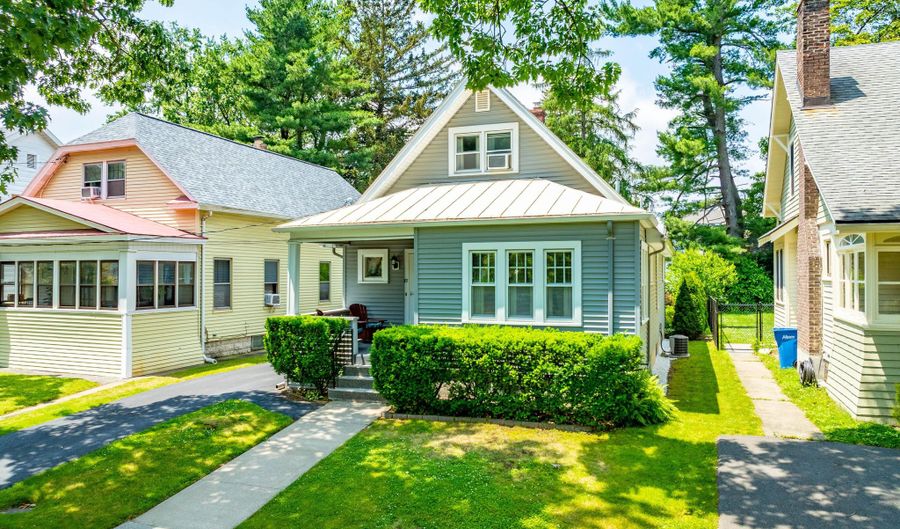 87 Hollywood Ave, Albany, NY 12208 - 3 Beds, 2 Bath