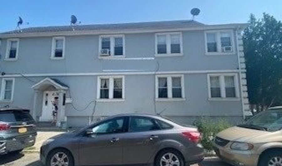85-01 91st St, Woodhaven, NY 11421 - 7 Beds, 3 Bath