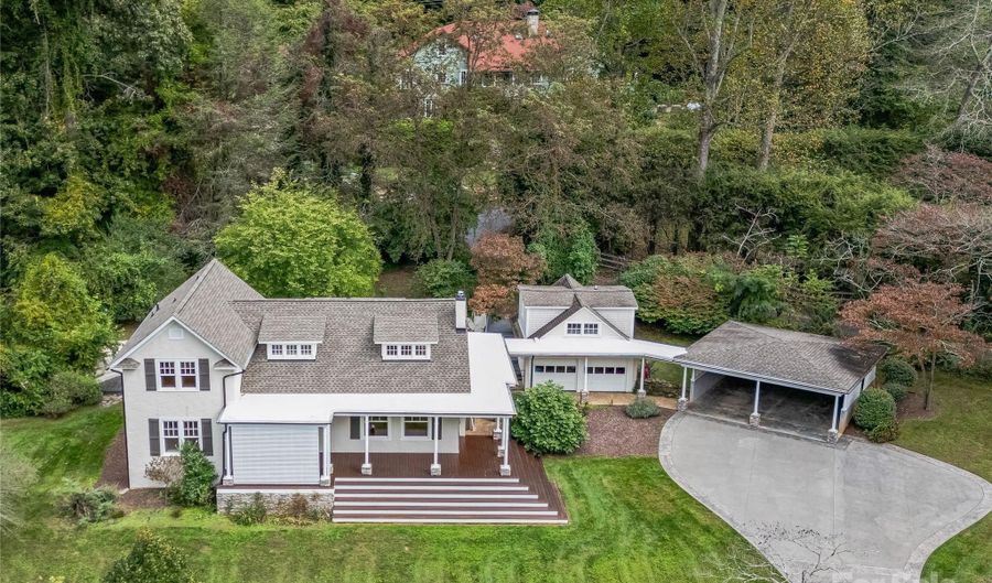 111 Rathfarnham Cir, Asheville, NC 28803 - 5 Beds, 3 Bath