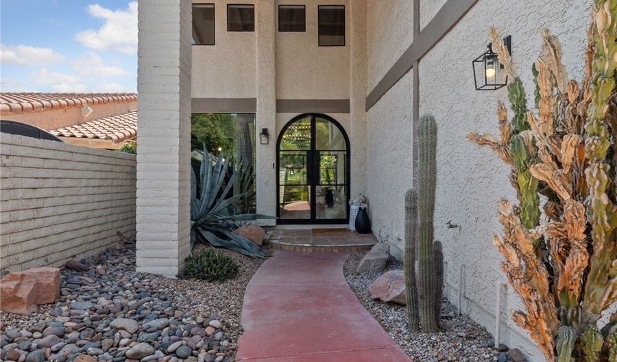 3021 Plaza De Monte, Las Vegas, NV 89102 - 4 Beds, 4 Bath