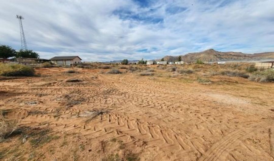 715 E Liberty Bell Ct, Big Water, UT 84741 - 2 Beds, 2 Bath