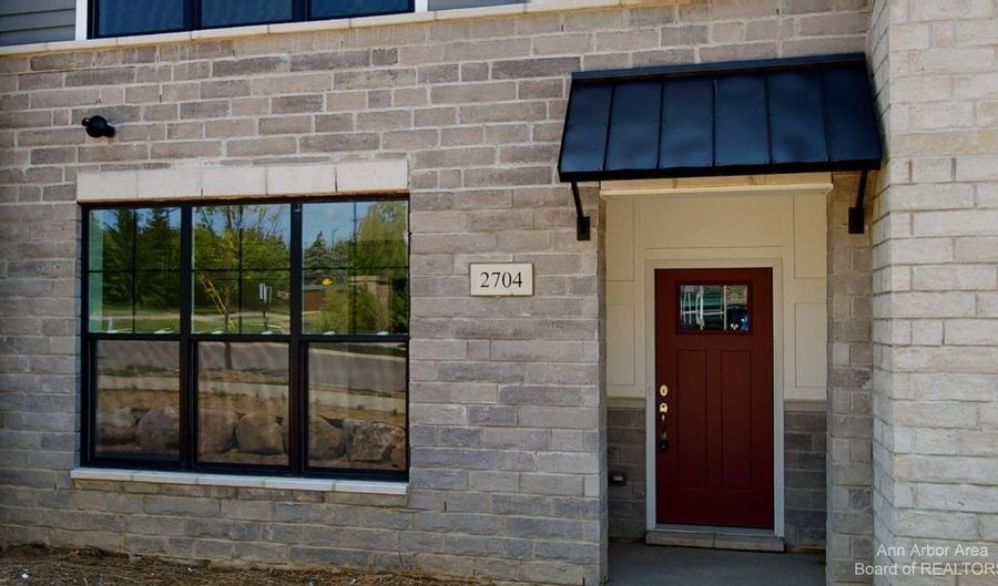 2704 S Spurway Dr, Ann Arbor, MI 48105 - 4 Beds, 4 Bath