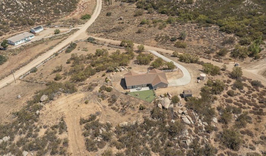 48859 Pinto Ct, Aguanga, CA 92536 - 3 Beds, 2 Bath