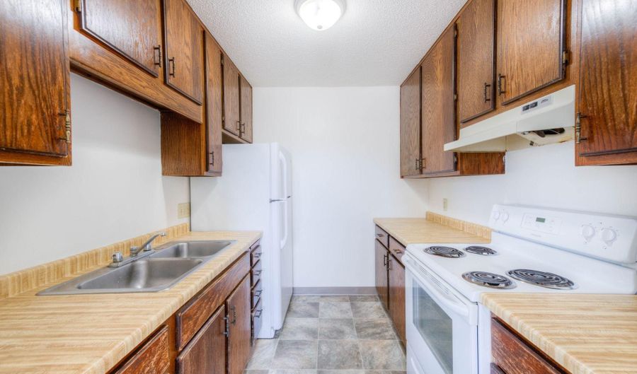 18 NE Schmitz St, Adams, MN 55909 - 14 Beds, 8 Bath