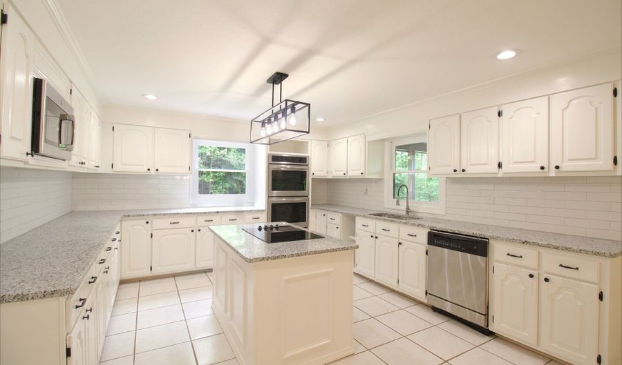 640 Union Grove Church Rd, Adairsville, GA 30103 - 5 Beds, 3 Bath