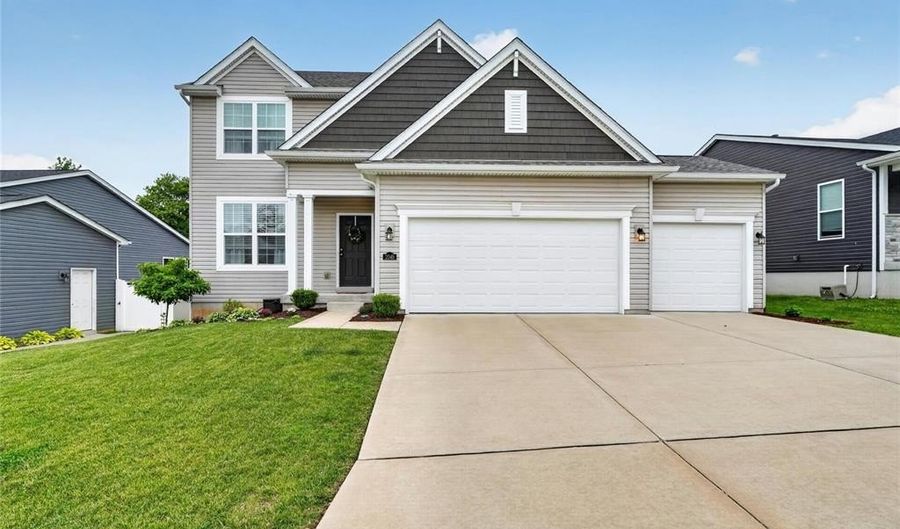 2049 Henley Woods Dr, Arnold, MO 63010 - 4 Beds, 3 Bath