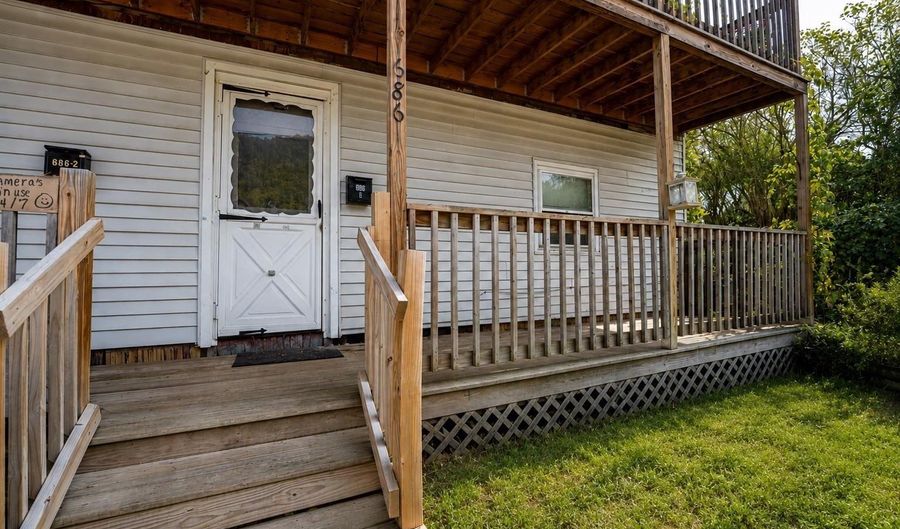 686 Third Ave 1, Berlin, NH 03570 - 1 Beds, 1 Bath
