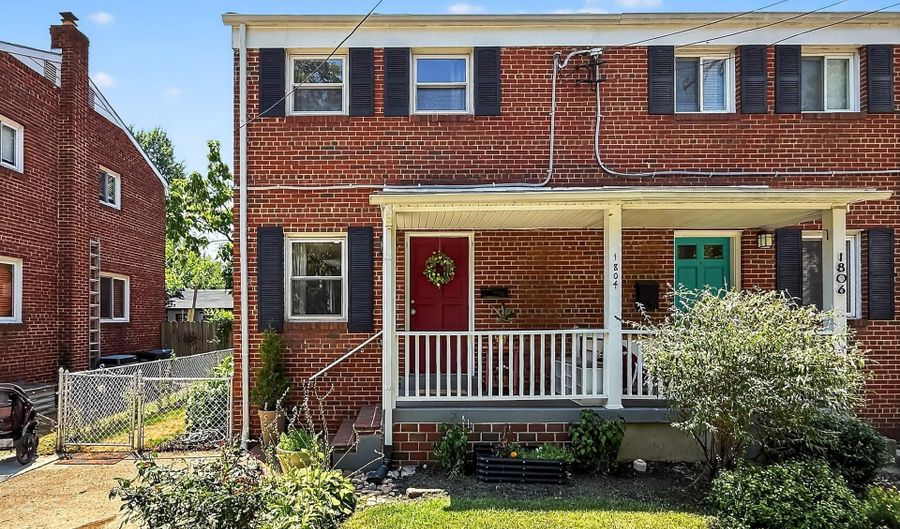 1804 N CLIFF St, Alexandria, VA 22301 - 2 Beds, 2 Bath