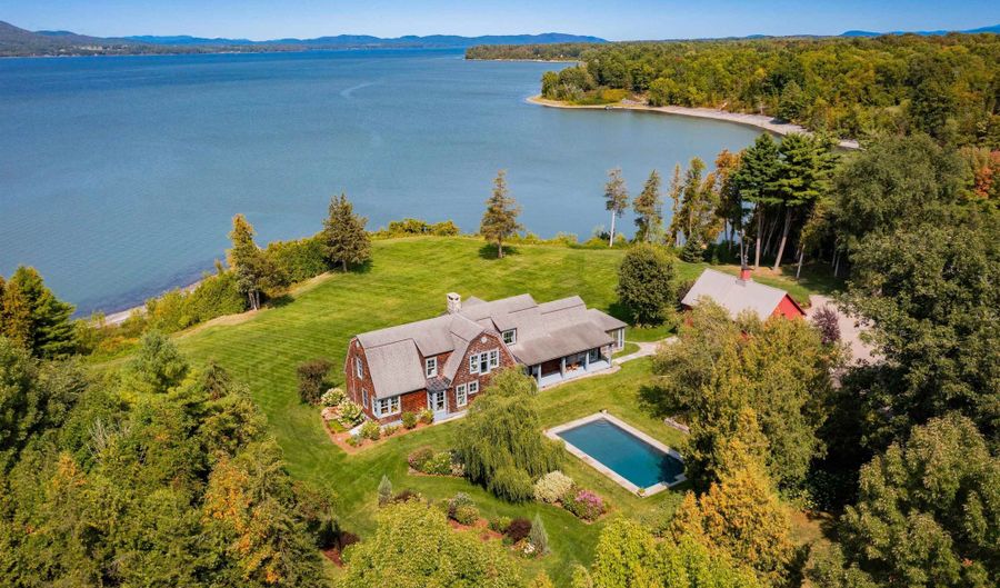 6954 Vermont Route 17 W, Addison, VT 05491 - 4 Beds, 5 Bath