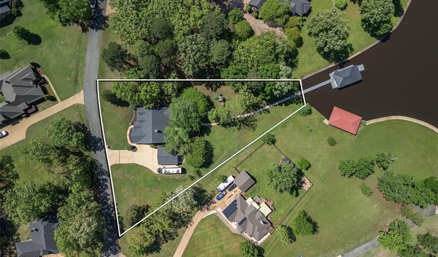 1957 Leeward Cv, Benton, LA 71006 - 6 Beds, 4 Bath