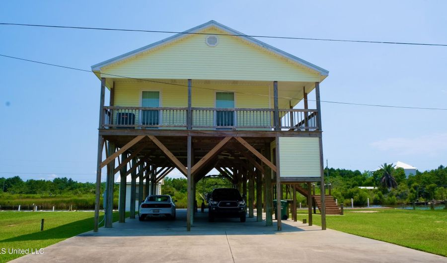 9019 St. Teresa Dr, Bay St. Louis, MS 39520 - 3 Beds, 2 Bath
