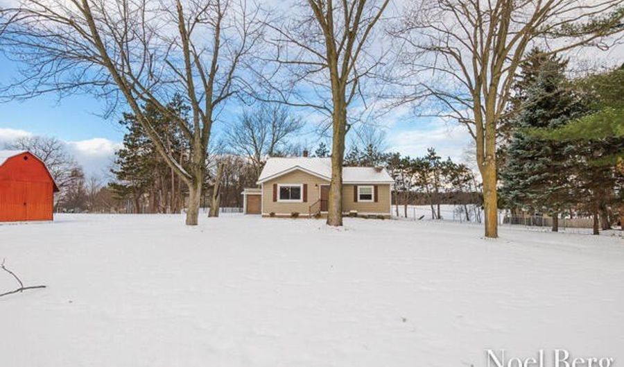 12607 68th Ave, Allendale, MI 49401 - 3 Beds, 2 Bath