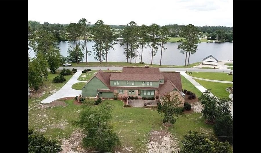 220 Lake Shore Dr, Alma, GA 31510 - 5 Beds, 5 Bath