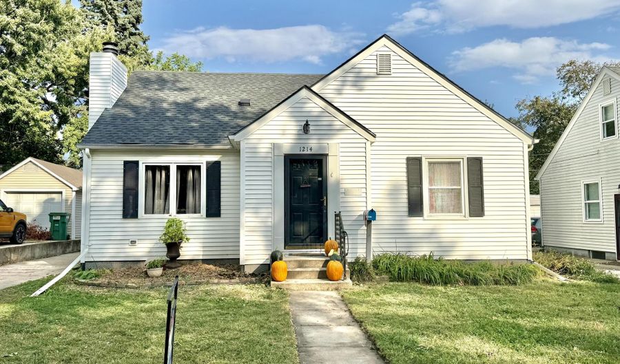 1214 Northwestern Ave, Ames, IA 50010 - 4 Beds, 2 Bath