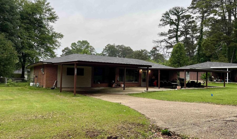 10601 STEPHENSON Dr, Bastrop, LA 71220 - 3 Beds, 2 Bath