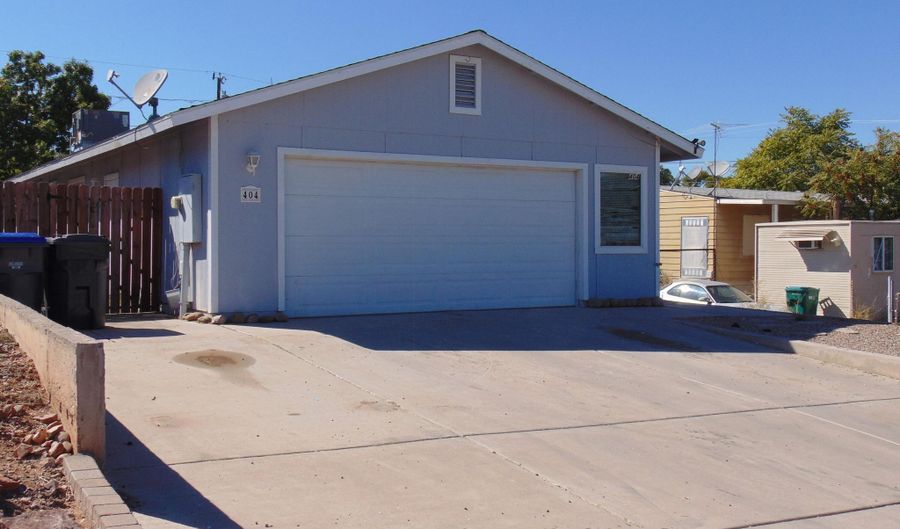 404 S 4th St, Camp Verde, AZ 86322 - 3 Beds, 2 Bath