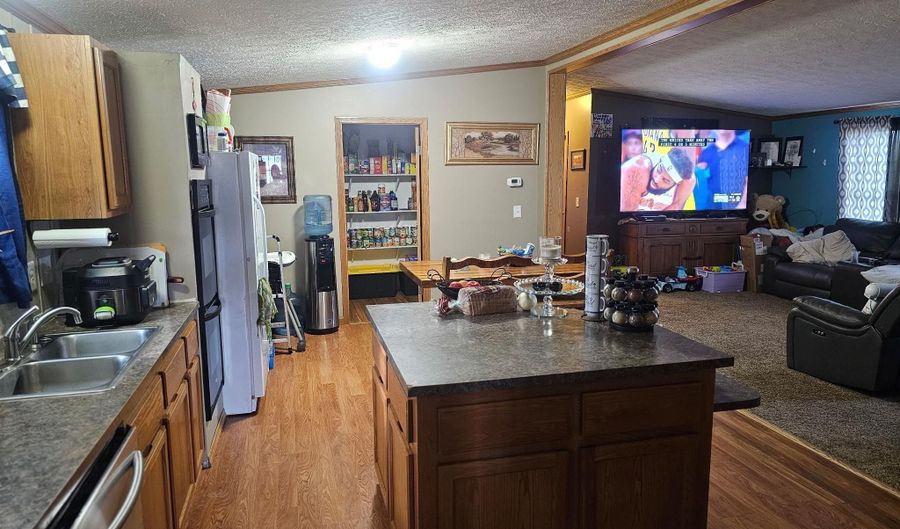 212 Vero Ln, Buffalo, WY 82834 - 3 Beds, 2 Bath