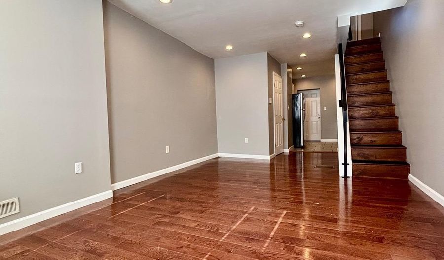 2546 CEDAR St, Philadelphia, PA 19125 - 2 Beds, 2 Bath