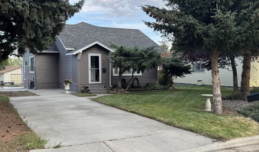 937 N Carrington Ave, Buffalo, WY 82834 - 2 Beds, 1 Bath