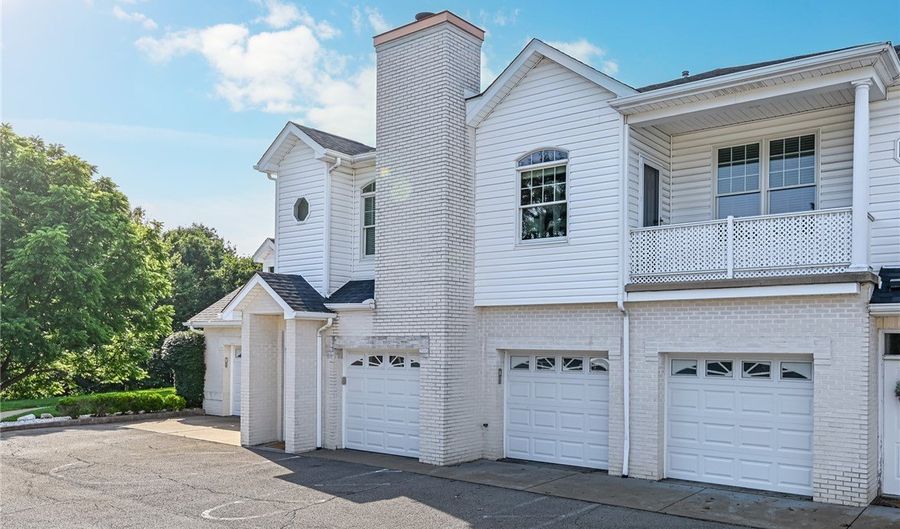 208 Adams Pointe Blvd 6, Adams Twp., PA 16046 - 2 Beds, 2 Bath