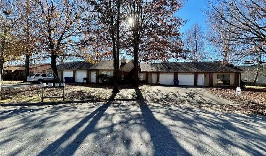 501 SW 11th St D, Bentonville, AR 72712 - 2 Beds, 1 Bath