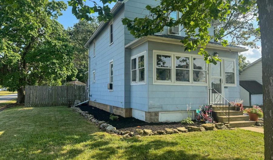 156 Bryan St, Berne, IN 46740 - 2 Beds, 2 Bath