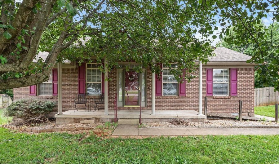 108 Kenton Dr, Bardstown, KY 40004 - 3 Beds, 2 Bath