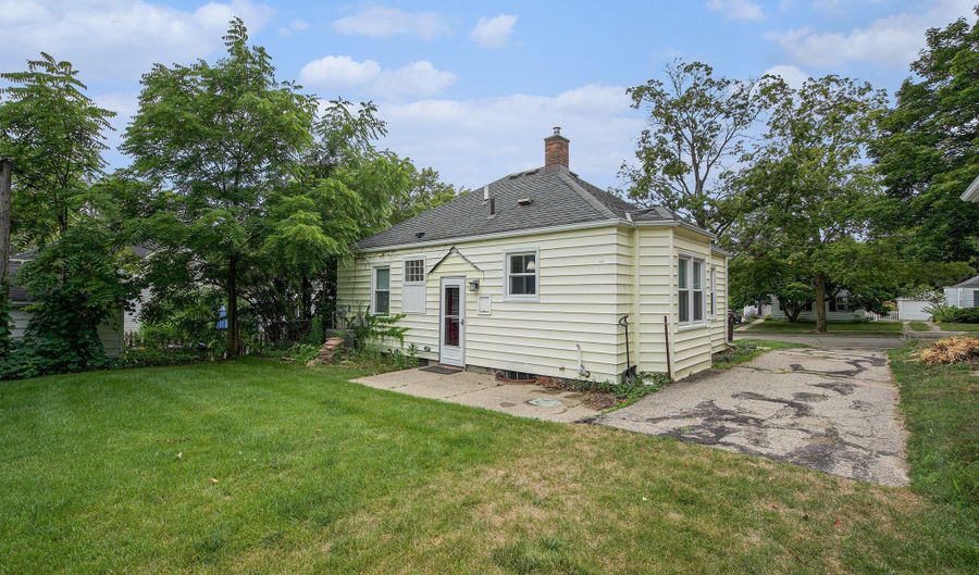 1207 Prescott Ave, Ann Arbor, MI 48103 - 2 Beds, 1 Bath