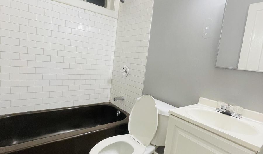 95 Henry Johnson Blvd 2, Albany, NY 12210 - 3 Beds, 1 Bath