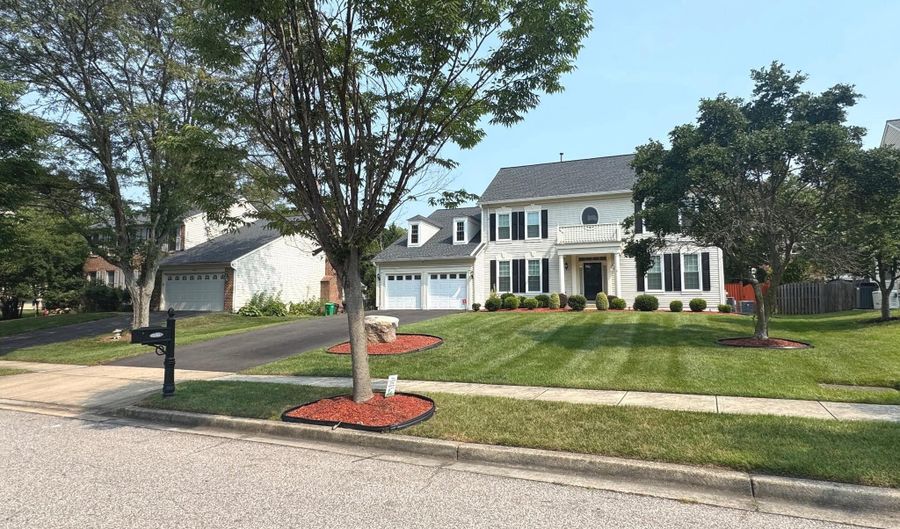 14004 TOLLISON Dr, Bowie, MD 20720 - 5 Beds, 5 Bath