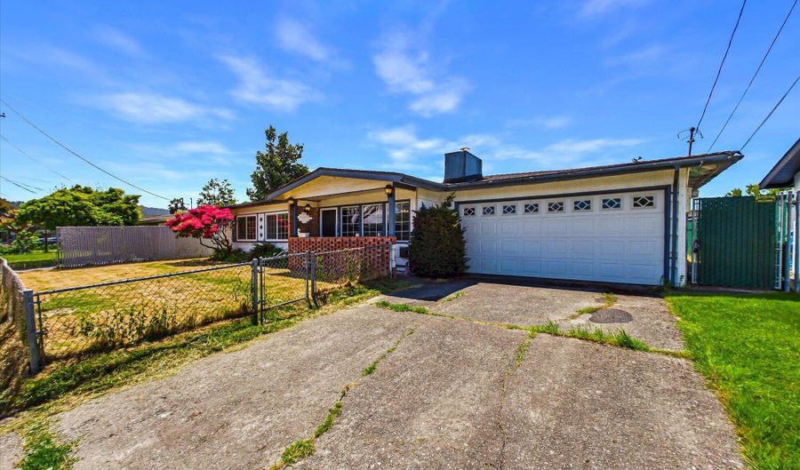 1731 Stewart Ave, Arcata, CA 95521 - 3 Beds, 2 Bath