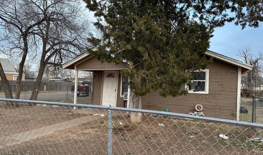 801 RUSSELL St, Amarillo, TX 79104 - 3 Beds, 1 Bath