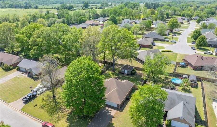 633 Meadowbrook Dr, Alma, AR 72921 - 3 Beds, 2 Bath
