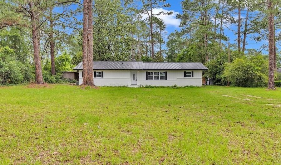 701 E Fourth St, Adel, GA 31620 - 4 Beds, 2 Bath