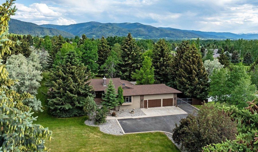 8472 Wagon Boss Rd, Bozeman, MT 59715 - 4 Beds, 3 Bath