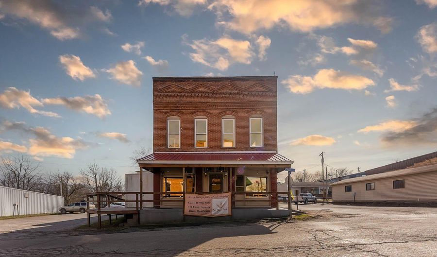 14 Court Sq, Alton, MO 65606 - 0 Beds, 0 Bath