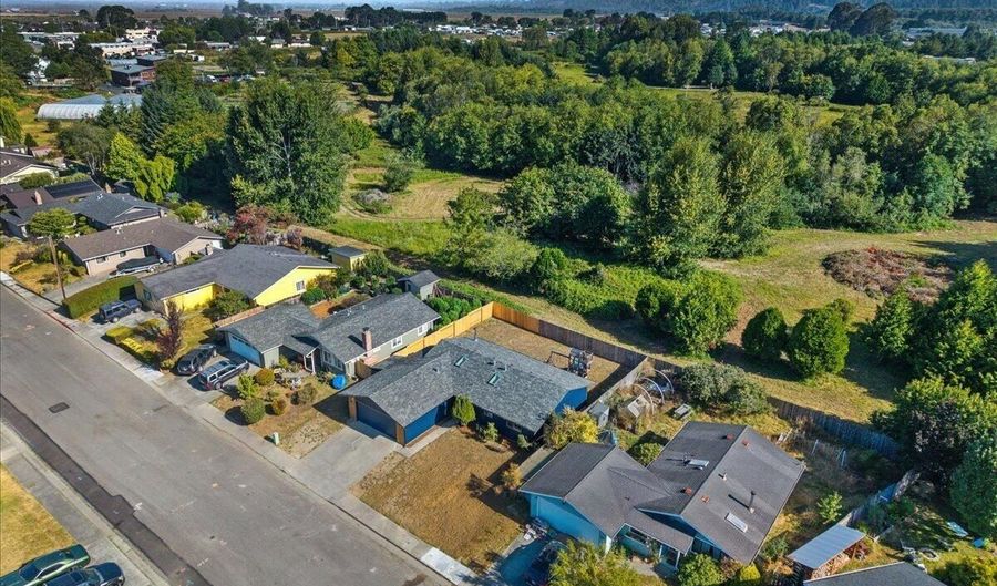 1656 Benjamin Ct, Arcata, CA 95521 - 3 Beds, 2 Bath