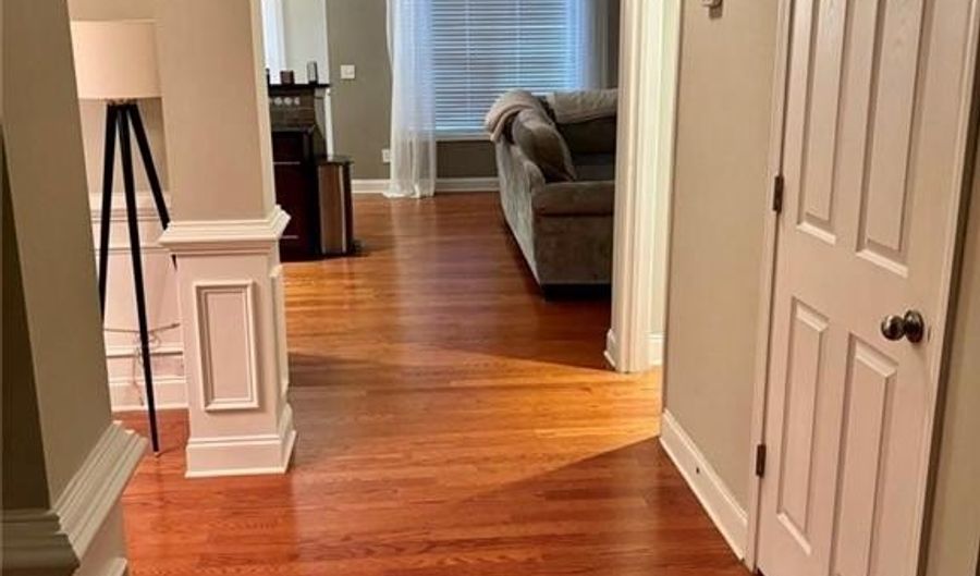 300 Snowgoose Ct, Alpharetta, GA 30022 - 2 Beds, 3 Bath