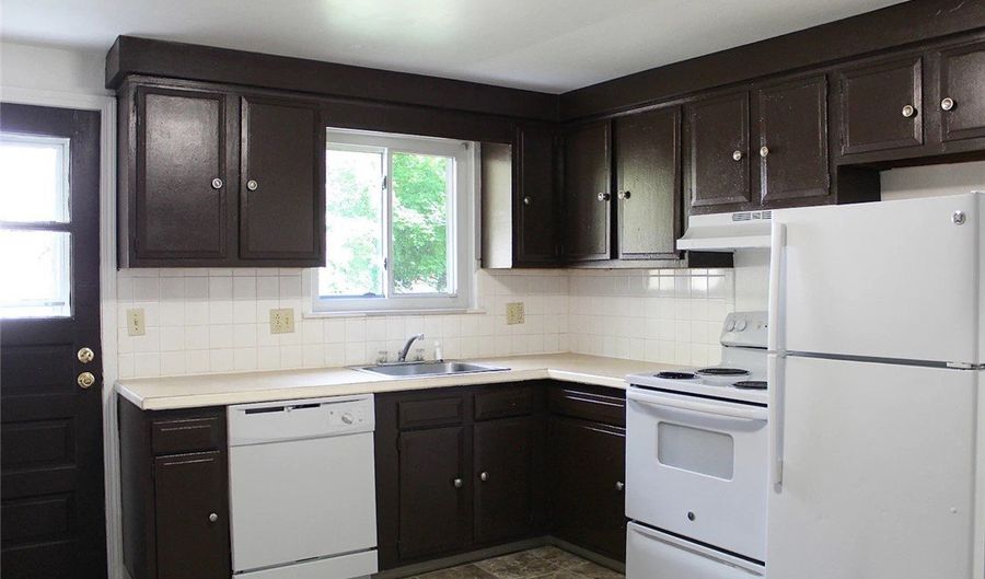 116 Left Unit Berehaven, Amherst, NY 14228 - 3 Beds, 2 Bath