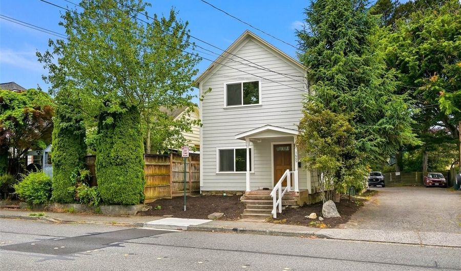 1609 F St, Bellingham, WA 98225 - 4 Beds, 1 Bath